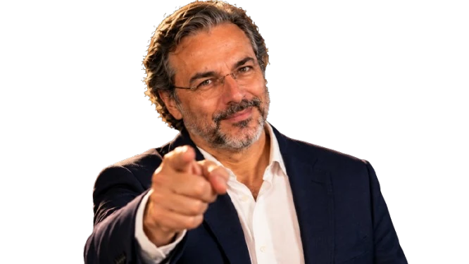 Pastor Marcos Alessandro, apresentador do programa Povo Eleito!